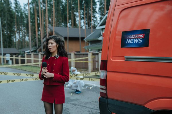 Créer des œuvres d"art engagées : Découvrez l"art du collage comme outil politique