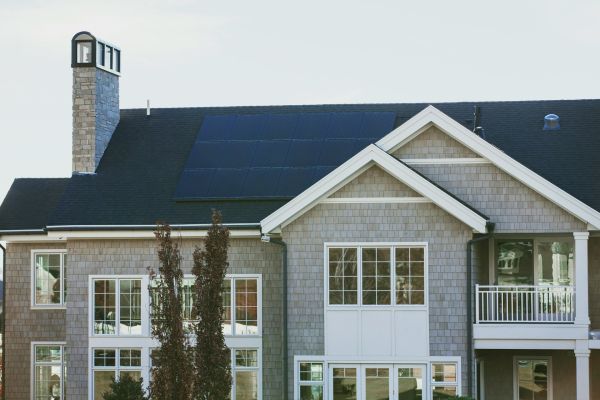 5 bonnes raisons d'opter pour des panneaux solaires chez soi